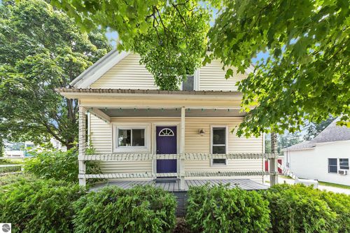 209 S Carmel St, Cadillac, MI, 49601-2275 | Card Image