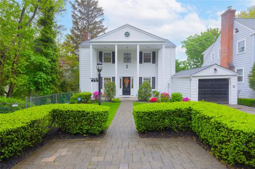 29 Chatfield Rd, Yonkers, NY, 10708-2703 | Card Image