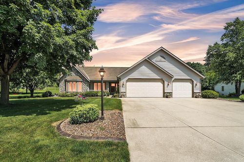 N75W24230 Overland Road, Sussex, WI, 53089 | Card Image