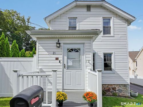 21 Hill St, Norwalk, CT, 06850-3007 | Card Image