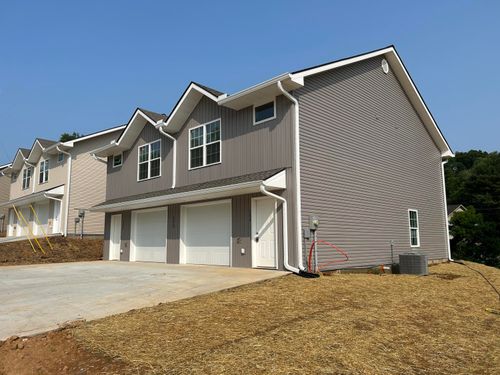 252 Keswick Dr, Morristown, TN, 37813-5657 | Card Image