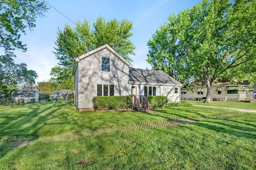 303 S Jackson St, Gardner, IL, 60424-6197 | Card Image