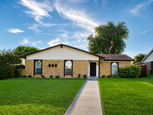 1037 Nancy Ln, Lancaster, TX, 75134-3003 | Card Image