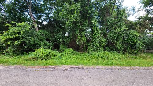 325 Capricorn Dr, Granbury, TX, 76049-1423 | Card Image