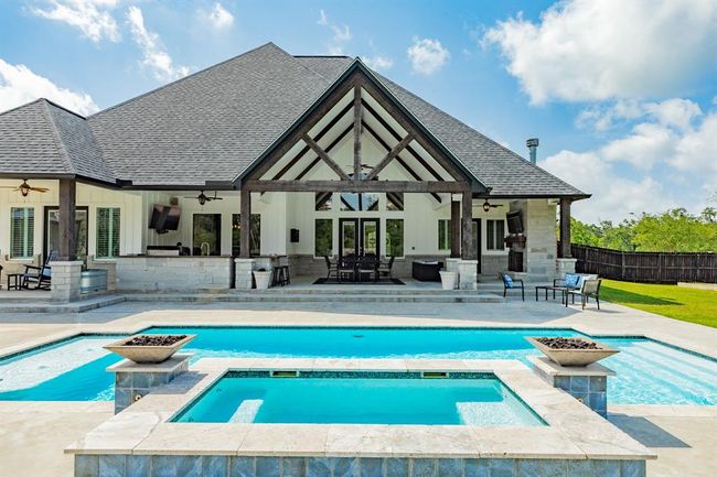 337 Thousand Oaks Dr, House other with 4 bedrooms, 3 bathrooms and 3 parking in Angleton TX | Image 14