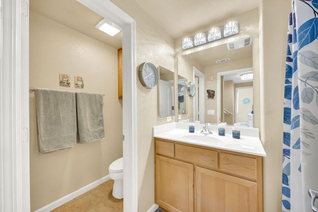UNIT-1226 - 1200 Moon Cir, Condo with 2 bedrooms, 2 bathrooms and null parking in Folsom CA | Image 22