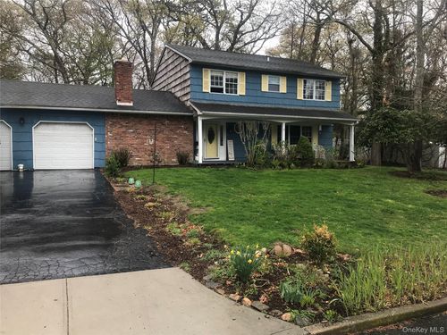 19 Reynolds Road, Brookhaven, NY, 11786 | Card Image