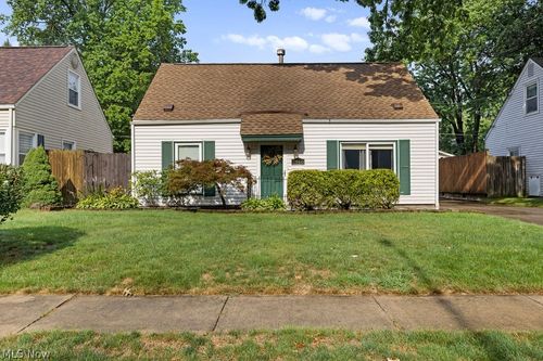 1960 Tudor St, Cuyahoga Falls, OH, 44221-4158 | Card Image