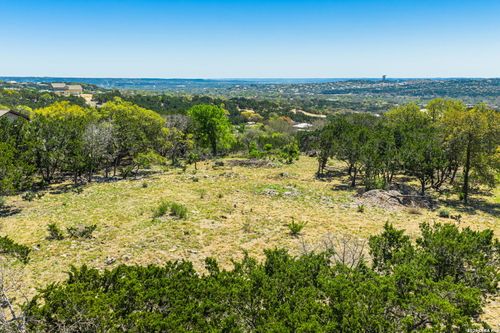 698 Rim Rock Rd, Kerrville, TX, 78028-7001 | Card Image