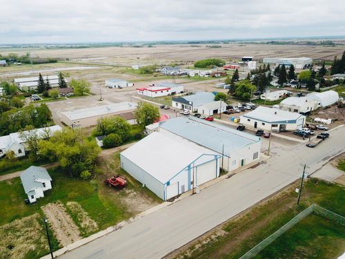 {{alt}} | Card Image