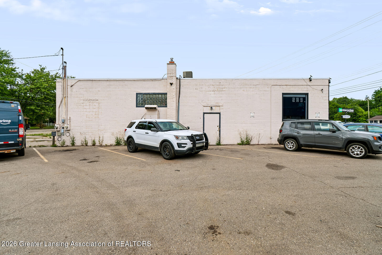 Commercial Sale in Lansing 3