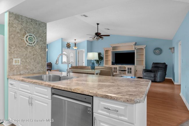 1350 Gatewood Ave, House other with 3 bedrooms, 2 bathrooms and null parking in Spring Hill FL | Image 5
