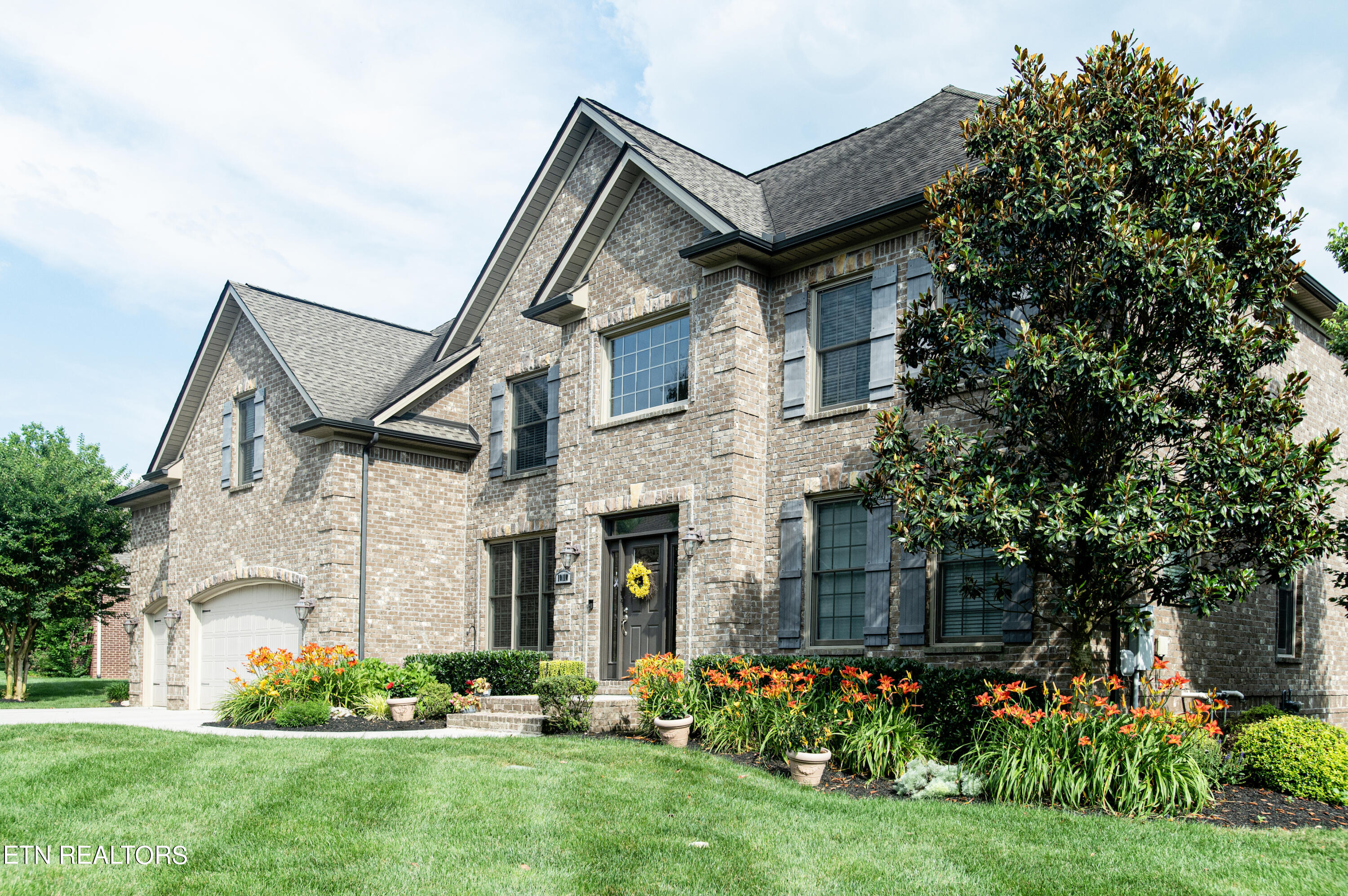 Fox Cove Rd, Knoxville, TN 37922