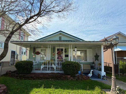1818 Charles St, Portsmouth, OH, 45662-4642 | Card Image