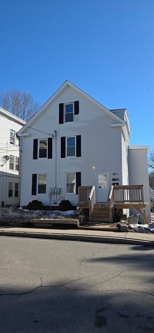 274 Pleasant St, Gardner, MA, 01440-3181 | Card Image