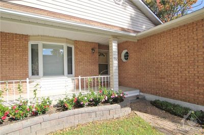 115 Maitland St, House other with 3 bedrooms, 1 bathrooms and 2 parking in Almonte ON | Image 2