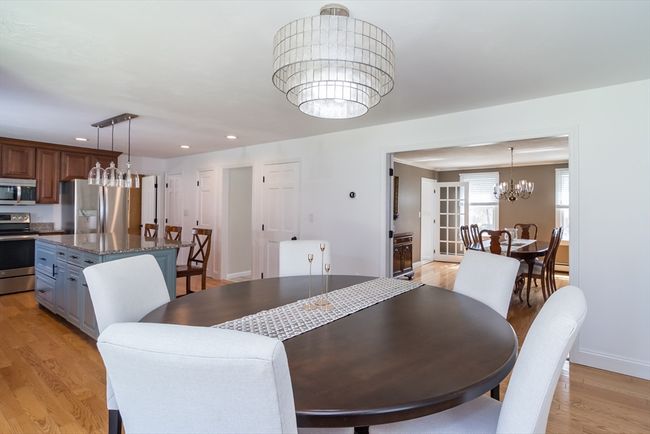A - 372 Village St, House other with 4 bedrooms, 4 bathrooms and 8 parking in Medway MA | Image 7