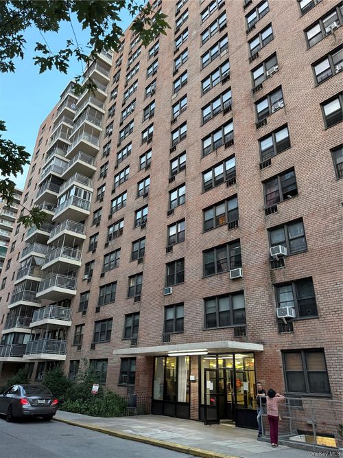 6s-42-55 Colden St, Flushing, NY, 11355-3941 | Card Image