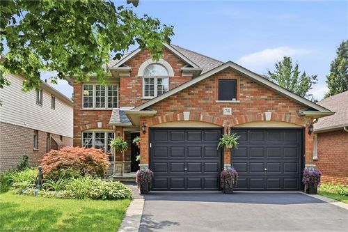 74 Liam Dr, Ancaster, ON, L9G4Y1 | Card Image