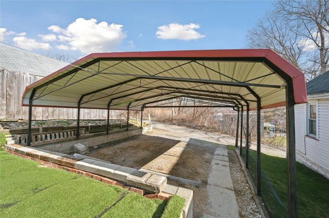 502 Sycamore St, House other with 3 bedrooms, 2 bathrooms and 2 parking in Vandergrift PA | Image 38