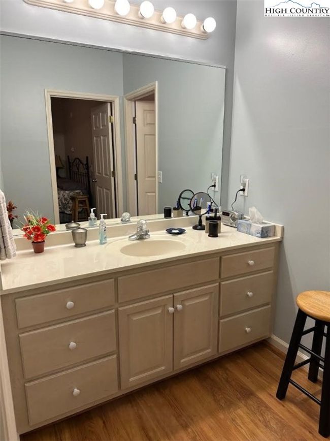 A2 - 495 W Landing Dr, Condo with 2 bedrooms, 2 bathrooms and null parking in Jefferson NC | Image 13