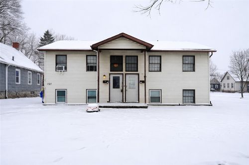 121 Warner St, Rochester, NY, 14606-1811 | Card Image