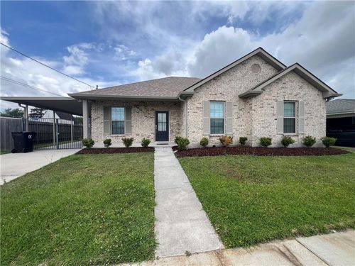 2708 Volpe Dr, Chalmette, LA, 70043-3755 | Card Image