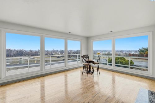 5805 W Arrowhead Ave, Kennewick, WA, 99336-1335 | Card Image