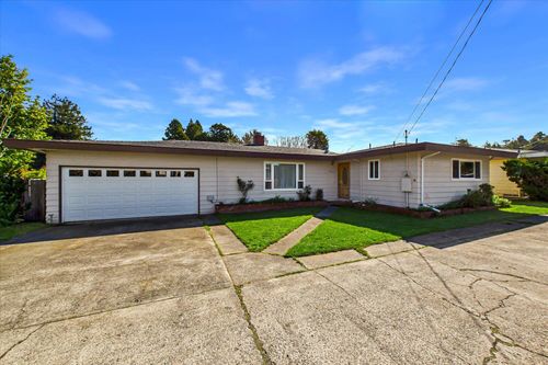 3904 Wellington St, Eureka, CA, 95503-3455 | Card Image