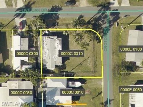 12081 Live Oak Dr, FORT MYERS, FL, 33908-2453 | Card Image