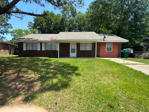 806 Shirley Dr, Gulfport, MS, 39503-3328 | Card Image