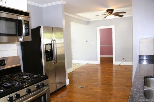 342 Voorheis St, Pontiac, MI, 48341-1947 | Card Image