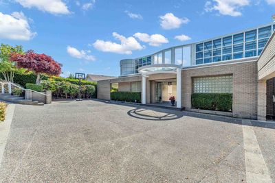 838 Pyrford Rd, House other with 8 bedrooms, 7 bathrooms and 10 parking in West Vancouver BC | Image 1