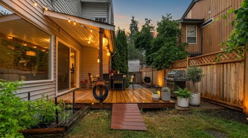 886 Pinebrook Pl, Coquitlam, BC, V3C4B9 | Card Image