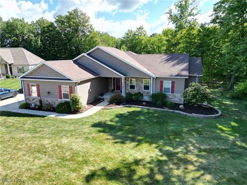 8525 Broxton Ct, Westfield Center, OH, 44251-9717 | Card Image