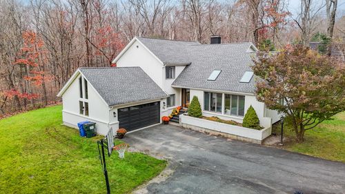 25 S Stonybrook Dr, Marlborough, CT, 06447-1048 | Card Image