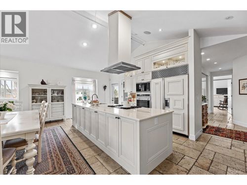 401-538 Mckay Ave, Kelowna, BC, V1Y5A8 | Card Image