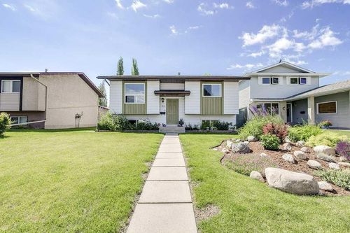 22 Mclevin Crescent, Red Deer, AB, T4R1S9 | Card Image
