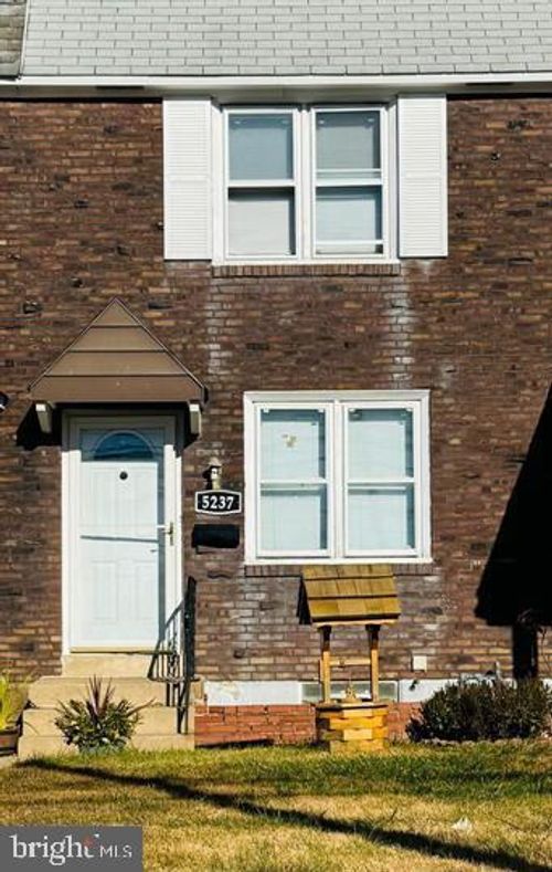 5237 N Springfield Rd, CLIFTON HEIGHTS, PA, 19018-1111 | Card Image