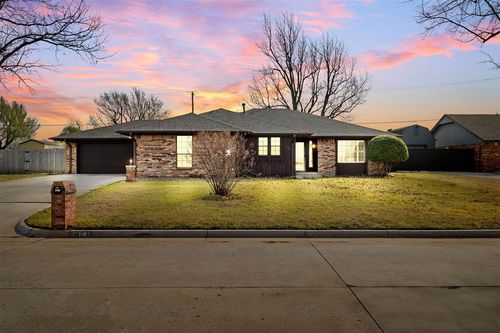 1101 Gabriel Dr, El Reno, OK, 73036-4163 | Card Image
