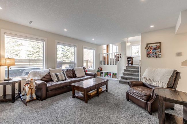 23 Canyon Close W, Home with 4 bedrooms, 3 bathrooms and 5 parking in Lethbridge AB | Image 19
