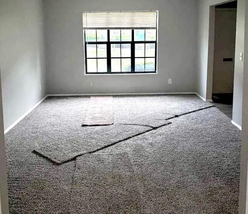 86 Stornoway Dr W, Columbus, OH, 43213-2107 | Card Image