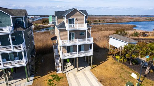 103 Scotch Bonnet Cir, N Topsail Beach, NC, 28460-6000 | Card Image