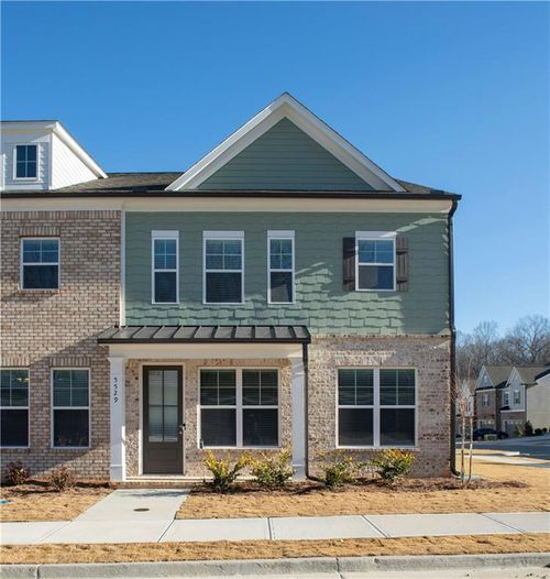 5529 Leyland Dr, Flowery Branch, GA, 30542-7636 | Card Image