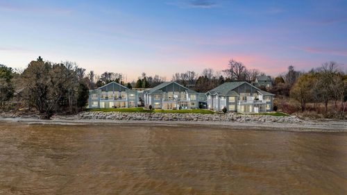 2614 Lake Street, Algoma, WI, 54201 | Card Image