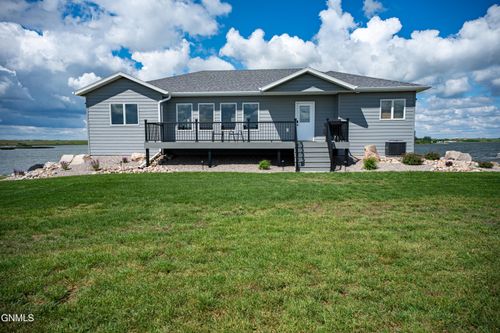 843 Stute Way, Mercer, ND, 58559 | Card Image