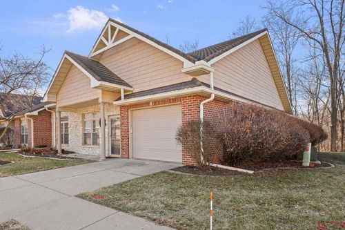 1005 2nd Street Ct, Moline, IL, 61265-1184 | Card Image