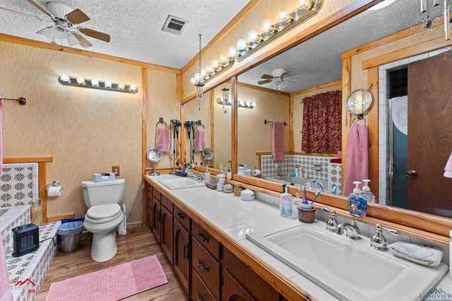 453 Wiggins Rd, House other with 3 bedrooms, 2 bathrooms and null parking in Karnack TX | Image 19