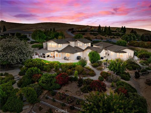 2035 Calle Pattito, Templeton, CA, 93465-8344 | Card Image