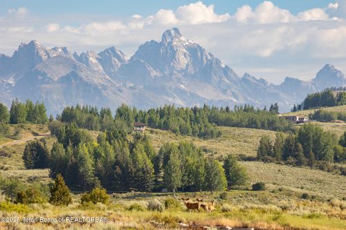 400 Red Tail Butte Rd, Jackson, WY, 83001 | Card Image